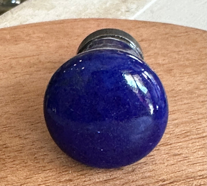 kastknoop porselein blauw