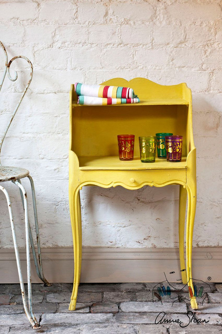 Annie Sloan chalk paint English Yellow
