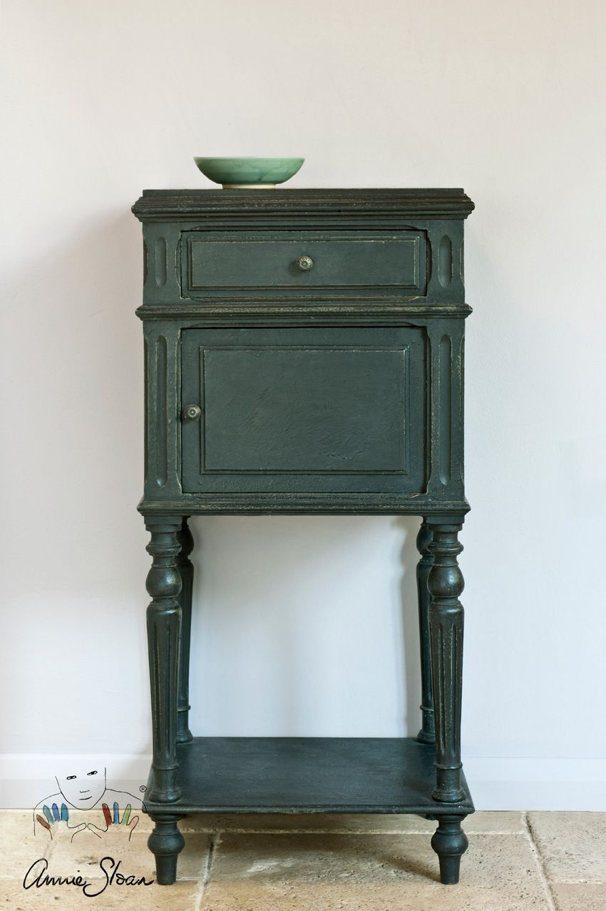 Annie Sloan chalk paint Graphite