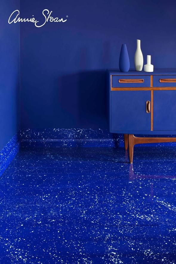 Annie Sloan chalk paint Napoleonic Blue
