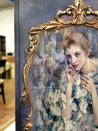 Woman With Irises - Mint by Michelle decoupage papier
